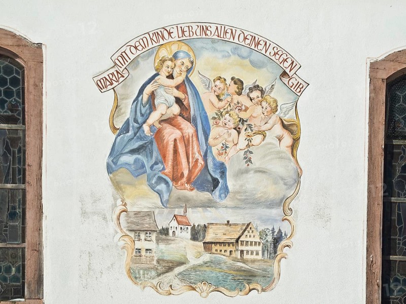 Air painting at the chapel of the Ebenemooshof