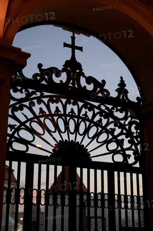 Wrought-iron grille in front of the imperial staircase