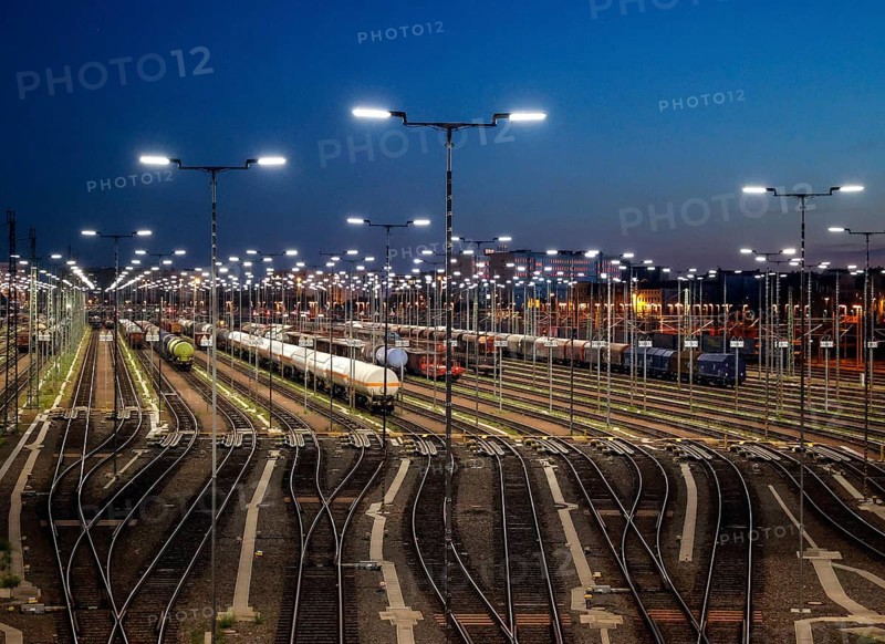 DB Cargo Halle marshalling yard. Over 1000 LED lights illuminate the shunting routes