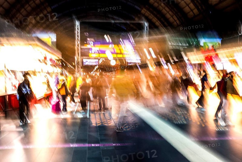 Dense crowds at Frankfurt Central Station. Around half a million people pass through the station halls every day