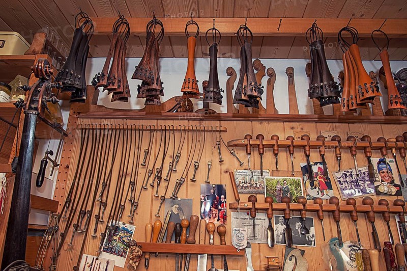 Violin making workshop of violin maker Rainer Leonhardt