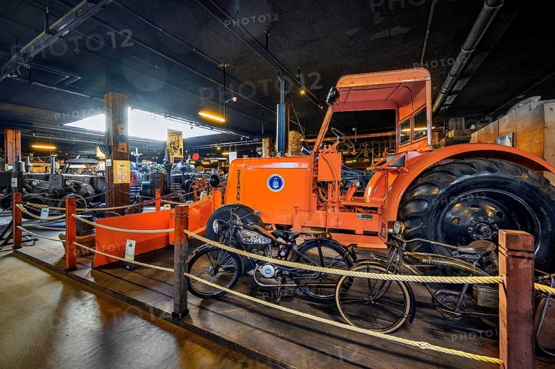 Seaman DS 47 tractor with snow plough