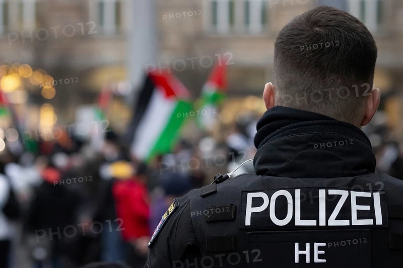 Hundreds of people take part in a pro-Palestine demonstration in Frankfurt am Main on 23 December 2023. The demonstration is accompanied by a massive police presence. Since a terrorist attack by Hamas on Israel on 7 October 2023 and Israel's subsequent intervention in the Gaza Strip