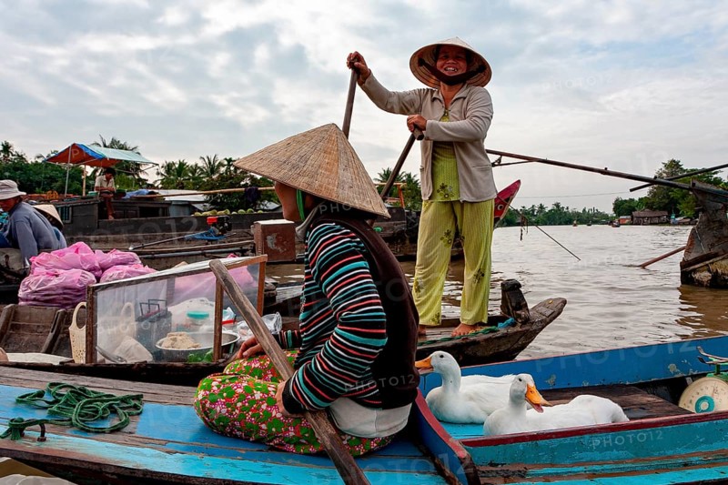 Floating market