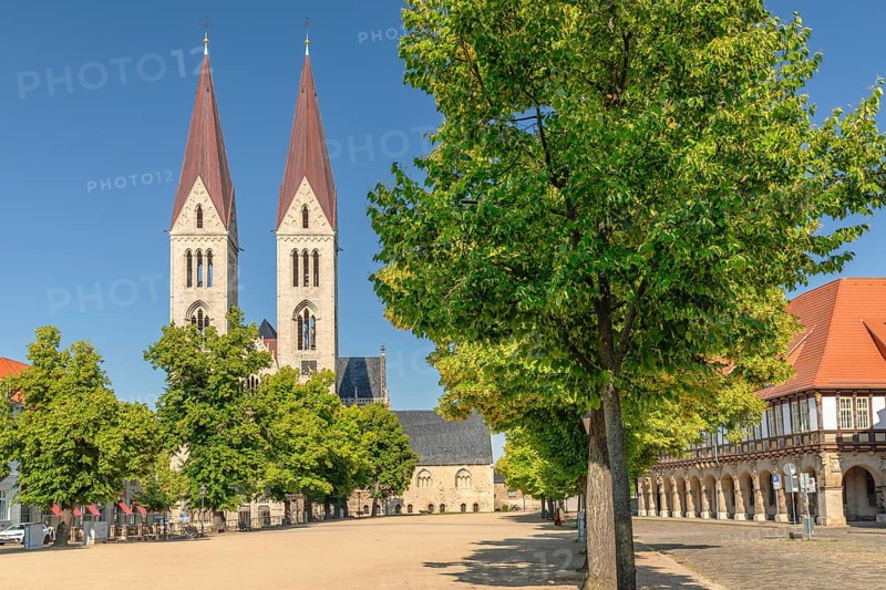 Cathedral Square with St Stephen's and Sixtus Cathedral
