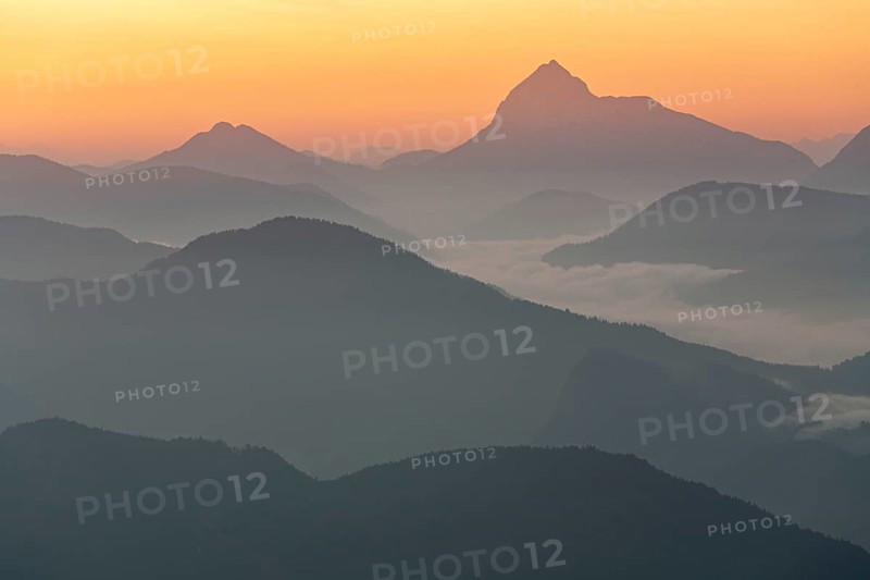 Morning atmosphere over mountain ranges, twilight, haze, fog, backlight, view from Jochberg to Guffert, Bavarian Alps, Bavaria, Germany, Europe