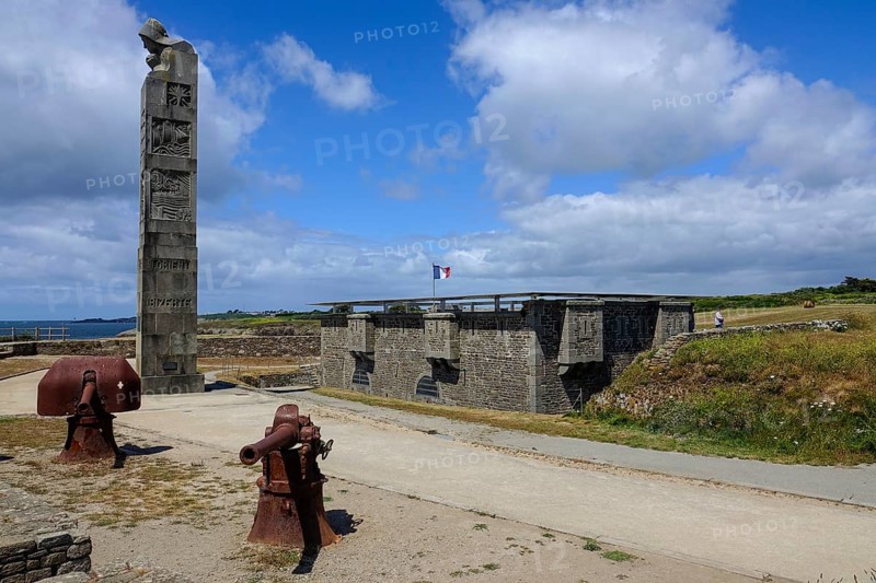 Former fort and memorial to the fallen of the 1st World War on the Pointe Saint-Mathieu, Plougonvelin, Finistere department, Brittany region, France, Europe