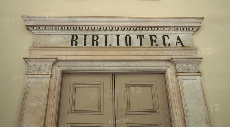 Biblioteca (library) sign