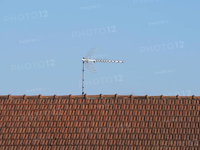 Terrestrial tv antenna
