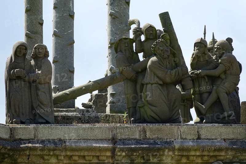 Christ bearing the cross, Enclosed parish Enclos Paroissial de Pleyben from the 15th to 17th century, Finistere department, Brittany region, France, Europe
