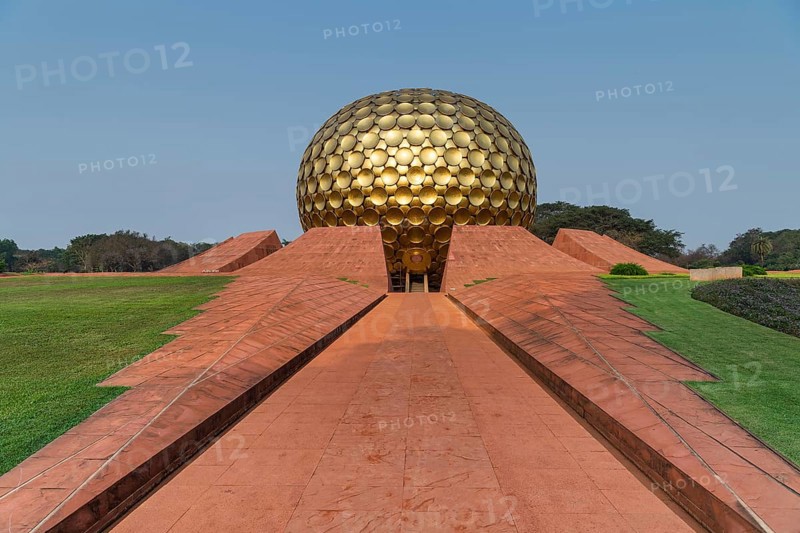 Meditation centre Matrimandir or Matri Mandir, future city Auroville, near Pondicherry or Puducherry, Tamil Nadu, India, Asia