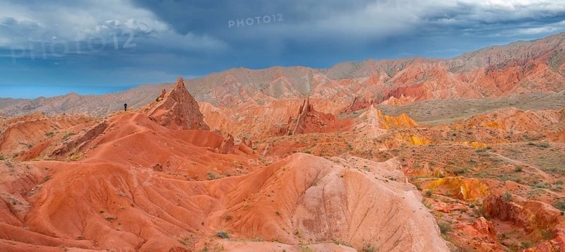 Eroded mountain landscape, sandstone cliffs, canyon with red and orange rock formations, Konorchek Canyon, Chuy, Kyrgyzstan, Asia