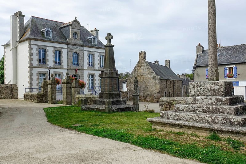 Town hall square with town hall and memorial to the fallen, Plouneour-Trez, Plouneour-Brignogan-Plages, Finistere department, Brittany region, Atlantic coast, France, Europe