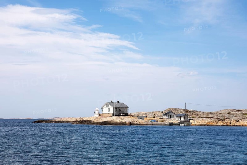 Lighthouse on the archipelago island of Kooen, Marstrand, Vaestra Goetalands laen, Sweden, Europe