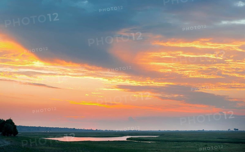 Riverside, chobe river, evening sun, sunset, landscape, evening mood, sky, nobody, empty, puristic, steppe, steppe landscape, Chobe National Park in Botswana