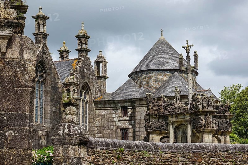 Calvaire Church and Calvary, Enclos Paroissial enclosed parish of Guimiliau, Finistere Penn ar Bed department, Brittany Breizh region, France, Europe