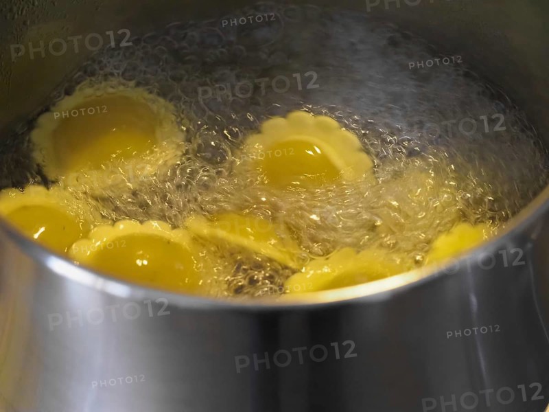 Ravioli agnolotti pasta food