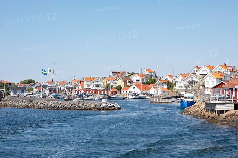 View of Fotoe on the archipelago island of Fotoe, Oeckeroe municipality, Vaestra Goetalands laen province, Sweden, Europe