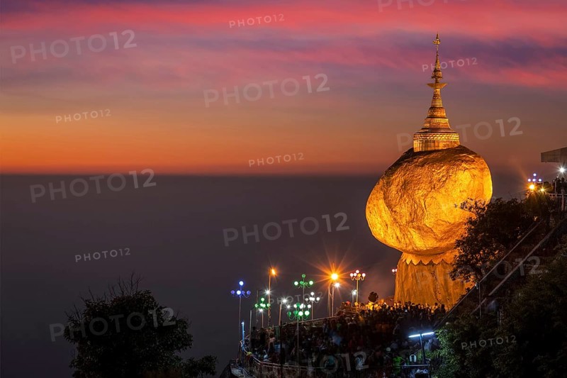 Golden Rock, Kyaiktiyo Pagoda, famous Myanmar landmark, Buddhist pilgrimage site and tourist attraction, Myanmar, Asia