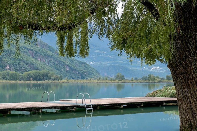 Bathing jetty on Lake Kaltern (Lago di Caldaro), in rainy weather, South Tyrol, Italy, Europe