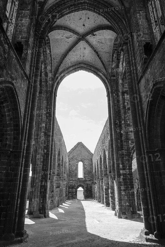 Nave of the ruins of the abbey church of Saint-Mathieu on the Pointe Saint-Mathieu, Plougonvelin, Finistere department, Brittany region, France, Europe