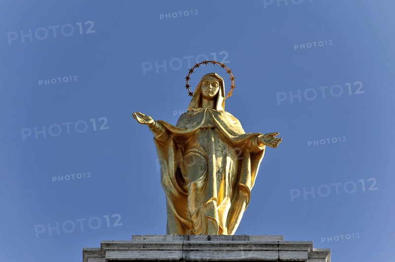Church figure on the roof, Church of Santa Maria degli Angeli, near Assisi, Umbria, Italy, Europe