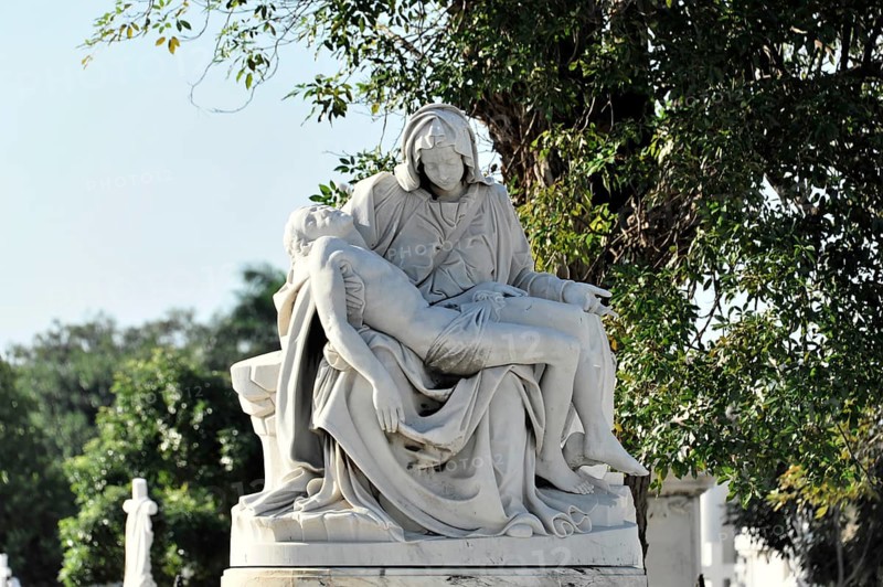 Sculpture, graves, gravesites, Cementerio de Cristobal Colon, Christopher Columbus Cemetery, 56 ha cemetery, Havana, Cuba, Greater Antilles, Caribbean, Central America, America, Central America