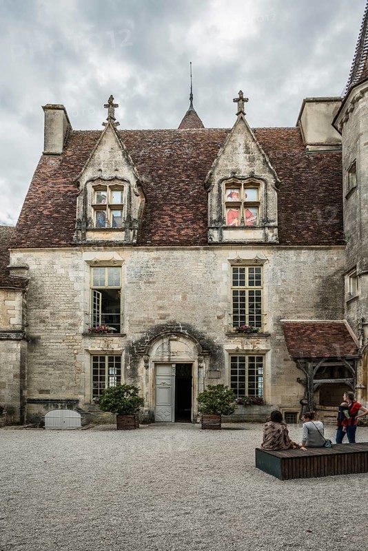 Chateau de Chateaufneuf-en-Auxois, Chateauneuf, Departement Cote-d'Or, Burgundy, Bourgogne-Franche-Comte, France, Europe