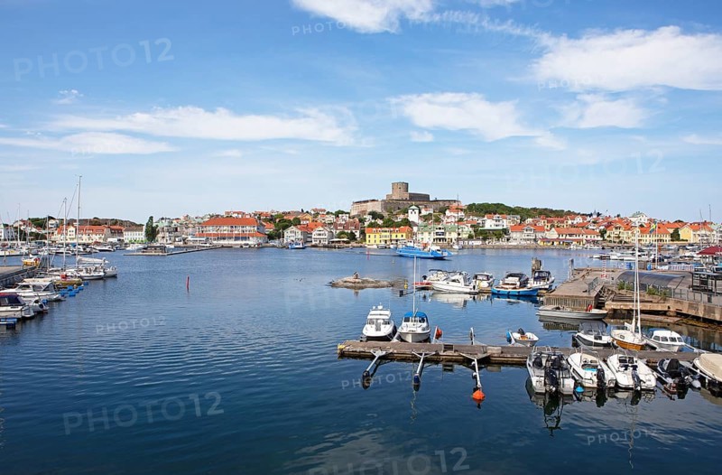 Marstrandsoe archipelago island with the harbour and Carlsten Fortress, Marstrand, Vaestra Goetalands laen, Sweden, Europe