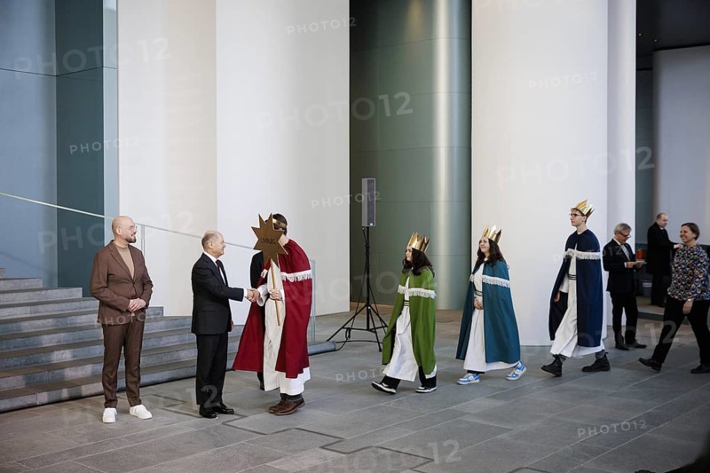 Federal Chancellor Olaf Scholz (SPD) pictured at the traditional reception for carol singers at the Federal Chancellery in Berlin, 8 January 2024