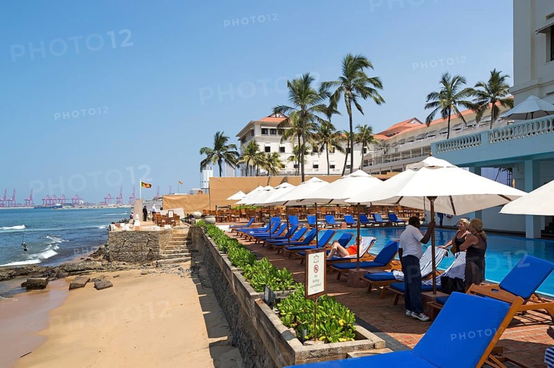 Beach and swimming pool, Galle Face hotel, Colombo, Sri Lanka, Asia
