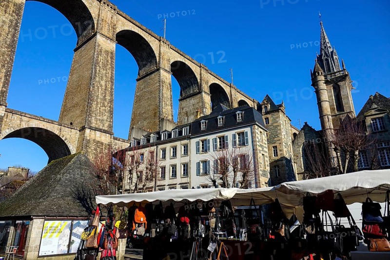 Place des Otages, viaduct of the Paris-Brest railway line, Saint Melaine church, Morlaix Montroulez, Finistere Penn Ar Bed department, Bretagne Breizh region, France, Europe