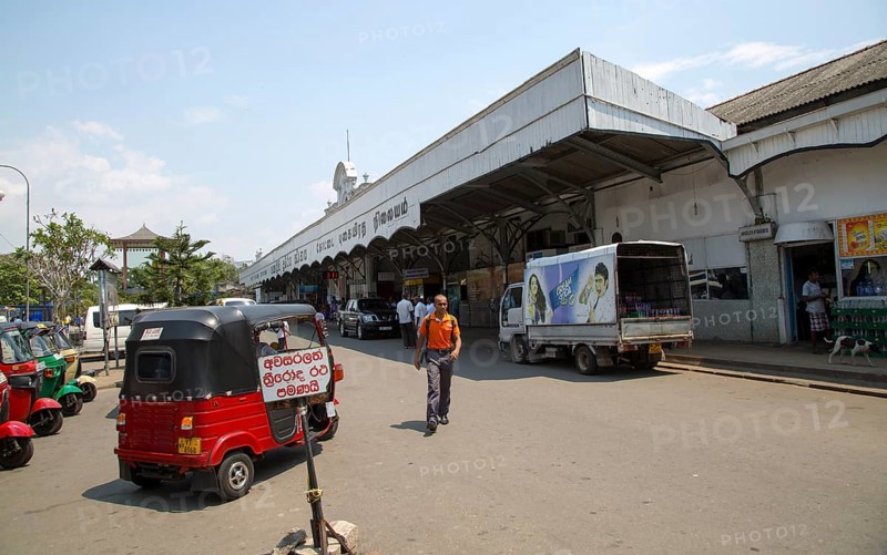 Fort railway station, Colombo, Sri Lanka, Asia