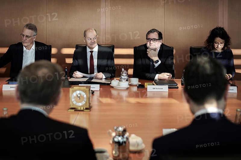 Olaf Scholz, Federal Chancellor, and Wolfgang Schmidt, Head of the Federal Chancellery, pictured during a Cabinet meeting. Berlin, 10.01.2024