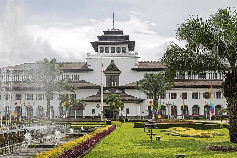 Gedung Sate, Dutch colonial building in Indo-European style, former seat of the Dutch East Indies in the city Bandung, West Java, Indonesia, Asia