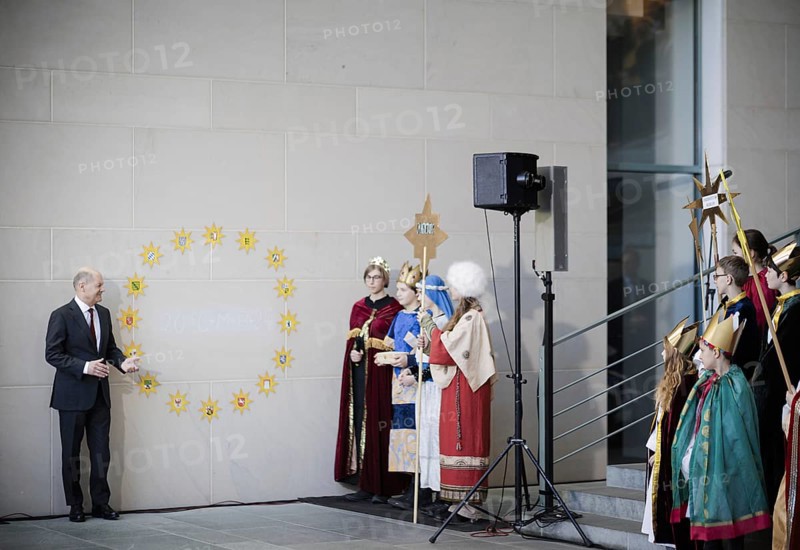 Federal Chancellor Olaf Scholz (SPD) pictured at the traditional reception for carol singers at the Federal Chancellery in Berlin, 8 January 2024