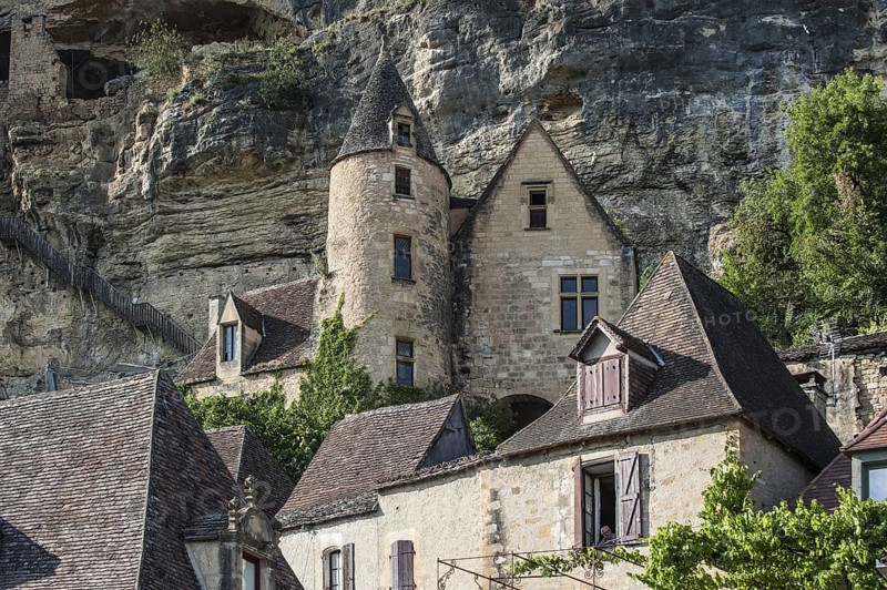 Manoir de Tarde at the medieval village La Roque-Gageac, Dordogne, Perigord, Aquitaine, France, Europe
