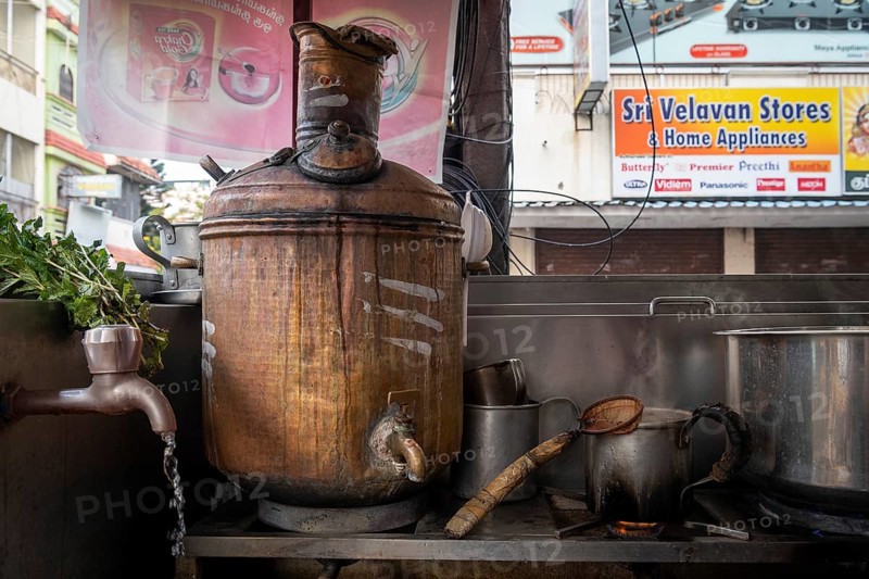 Tea kettle, stall of a tea seller, Pondicherry or Puducherry, Tamil Nadu, India, Asia