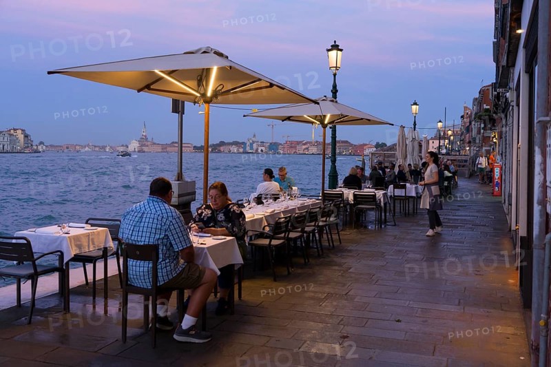Restaurant on the waterfront of the Guidecca Canal, Dorsoduro district, Venice, Veneto, Italy, Europe