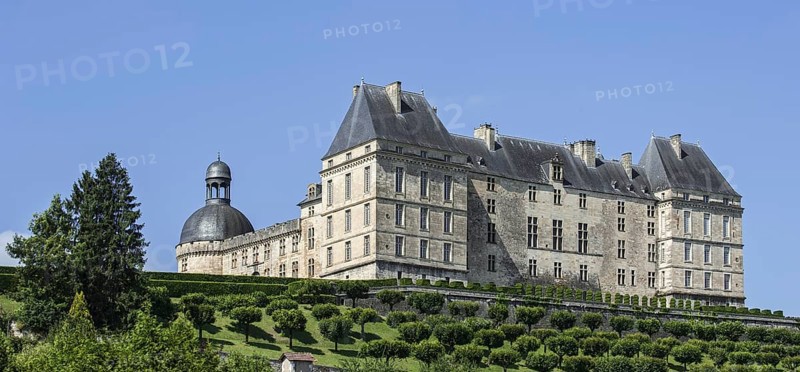 Chateau de Hautefort, 17th century castle in the Dordogne, Perigord, France, Europe