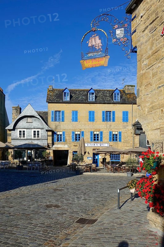 Rue du General de Gaulle in the old town centre of Le Faou with slate-roofed granite houses from the 16th century, Finistere department, Brittany region, France, Europe