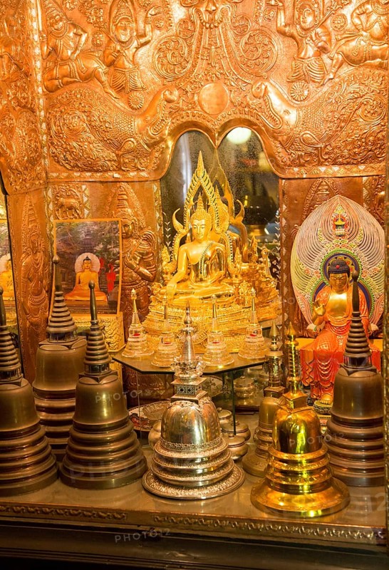 Gangaramaya Buddhist Temple, Colombo, Sri Lanka, Asia