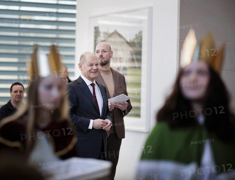 Federal Chancellor Olaf Scholz (SPD) pictured at the traditional reception for carol singers at the Federal Chancellery in Berlin, 8 January 2024