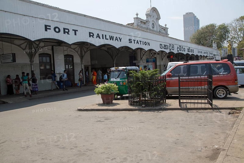 Fort railway station, Colombo, Sri Lanka, Asia