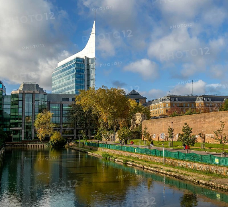 The Blade, Abbey Mill House, high rise office building 2009, River Kennet, Reading, Berkshire, England, UK