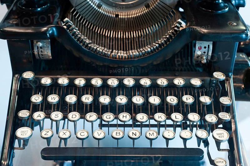 Old typewriter, writing, typing, analogue, history, office history, historical, desk, keys, keyboard, old