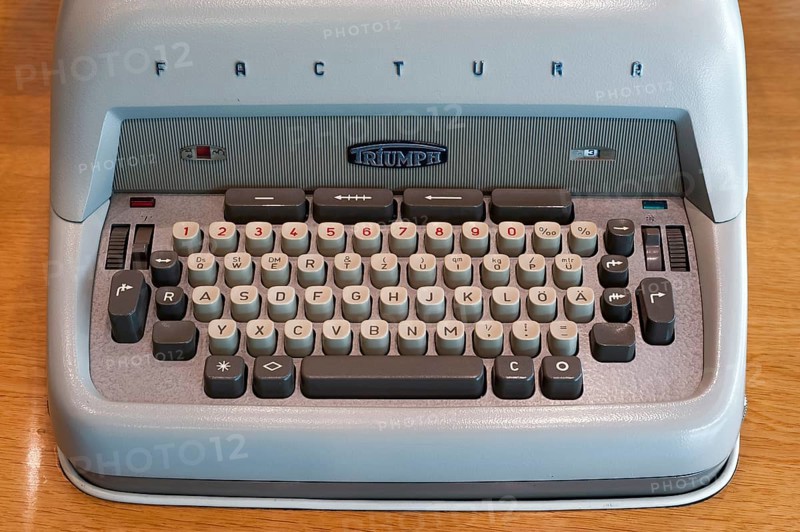 Historical invoicing machine, typewriter, calculating machine, office machine, office, calculating, invoice, analogue, history, merchant, commercial