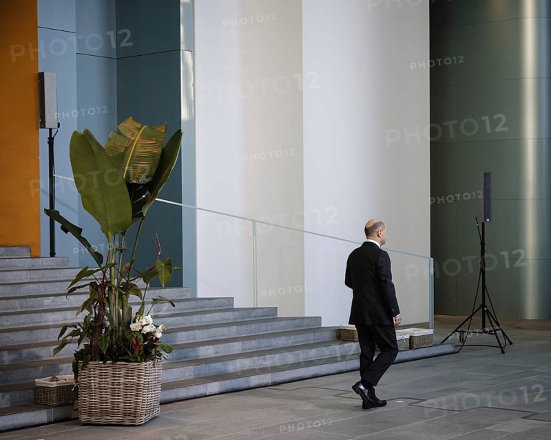 Federal Chancellor Olaf Scholz (SPD) pictured at the traditional reception for carol singers at the Federal Chancellery in Berlin, 8 January 2024