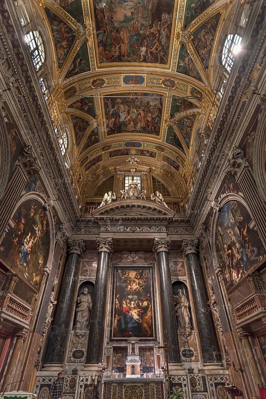 Chancel with a painting by Peter Paul Rubens in the baroque Chiesa del Gesu, built at the end of the 16th century, Via di Porta Soprana, 2, Genoa, Italy, Europe