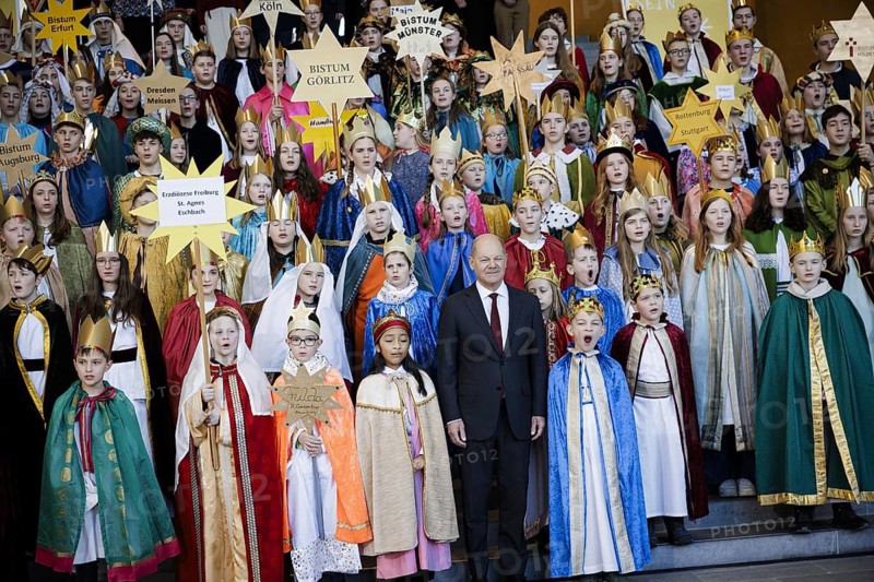 Federal Chancellor Olaf Scholz (SPD) pictured at the traditional reception for carol singers at the Federal Chancellery in Berlin, 8 January 2024